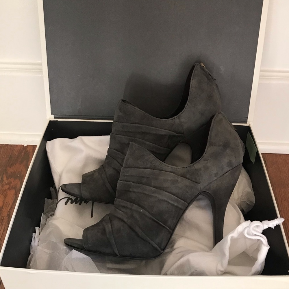 Elizabeth and James grey suede booties